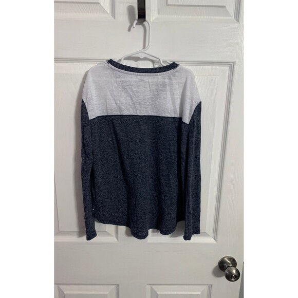 Old Navy Shirt. Size L (10-12) - Picture 4 of 4